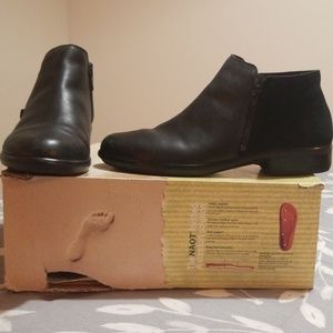 Naot black suede Helm eur 40